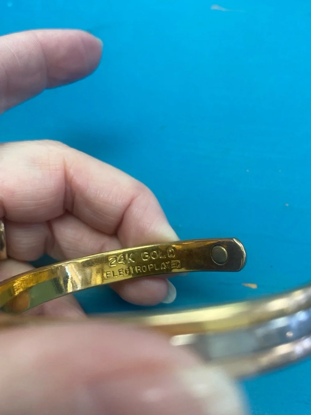 24k Electroplated Two-Tone Metal Bangle Bracelet - Gold & Silver